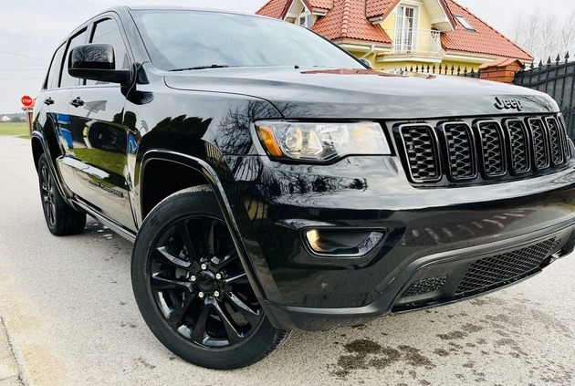 Jeep Grand Cherokee cena 119900 przebieg: 97000, rok produkcji 2018 z Bukowno małe 121